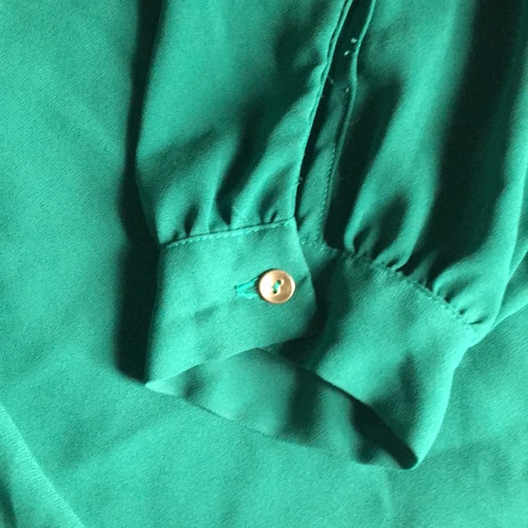 Charming Charlie Emerald Green Top - Picture 2 of 5